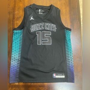 Youth Large Nike Dri Fit Charlotte Hornets Kemba Walker jersey